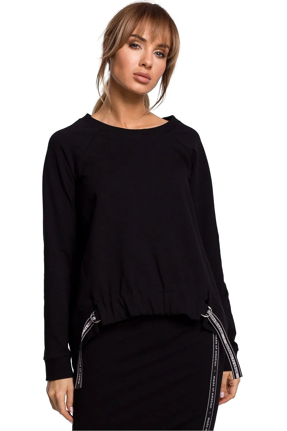 Sweatshirt femme noir coton élasthanne moderne coupe asymétrique élégant confort décontracté style urbain chic