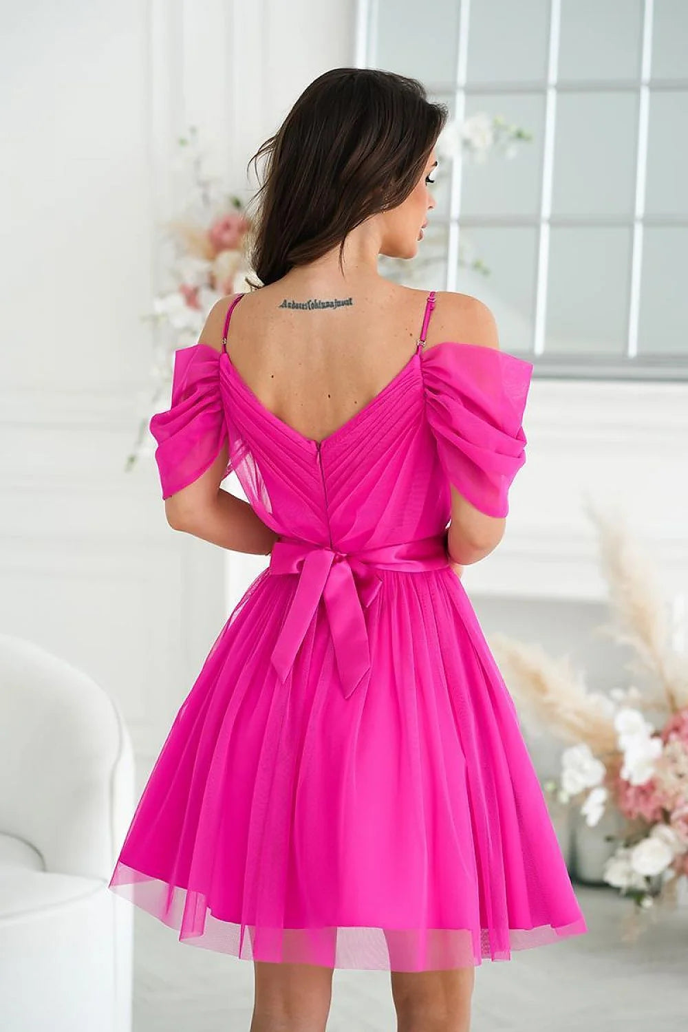 Robe de soirée élégante style espagnol tissu léger manches plongeantes ceinture satinée fuchsia femme