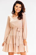 robe jour élégante mancheslongues volantssuperposés ceintureajustable beige femme moderne satinée fluide légère encolureV poignetsélastiqués silhouettecintrée jupeatages mini bohemechic