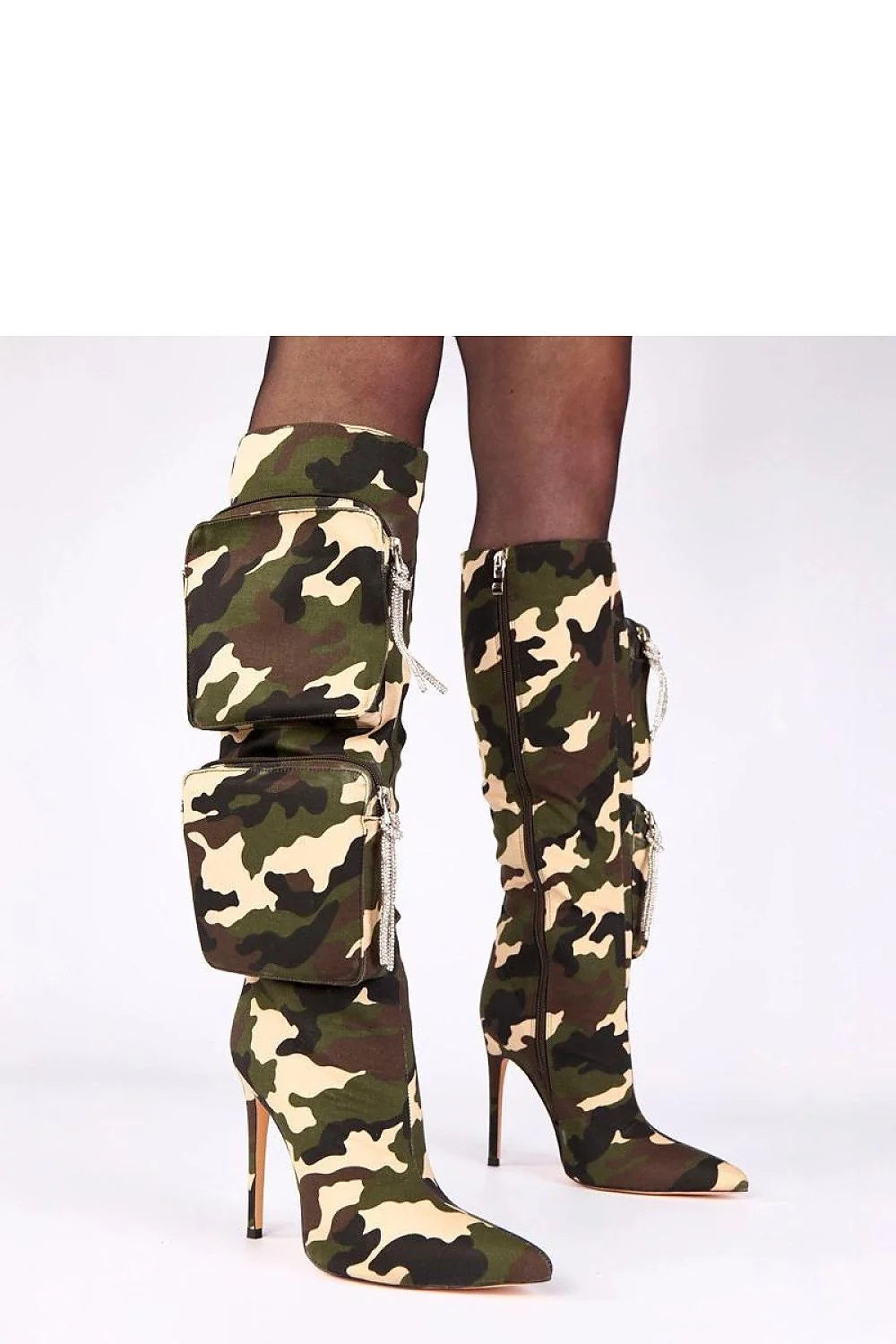 cuissardes talon aiguille boutpointu toile stretch camouflage kaki poches décoratives utilitaires fermeture zippée silhouette ajustée semelle tissu