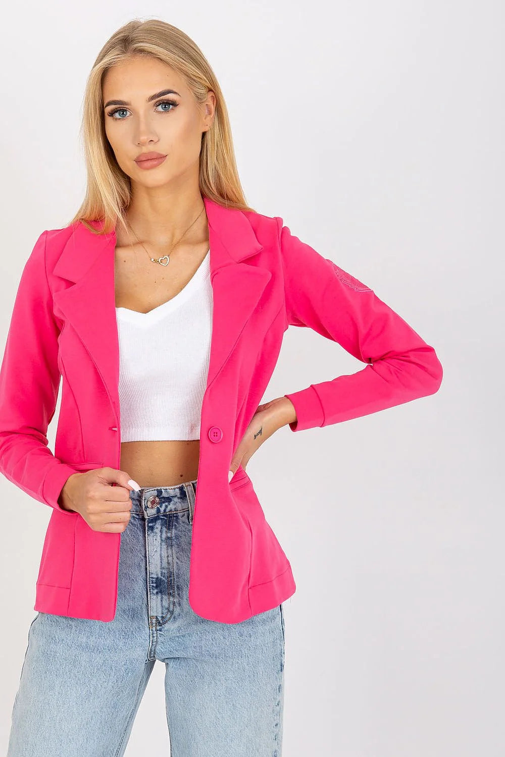 Blazer femme moderne élégant rose vif manches longues col cranté bouton unique épaules structurées polyester élasthanne taille ajustable