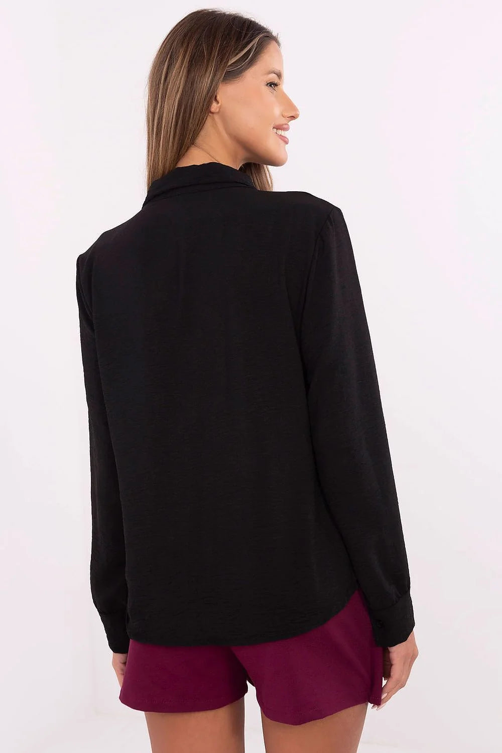 Tenue femme haute qualité two-pieces haut noir jupe bordeaux manches longues col classique noeuds décoratifs ceinture noire boucles dorées polyvalente élégante mode intemporelle occasion bureau sorties décontractées