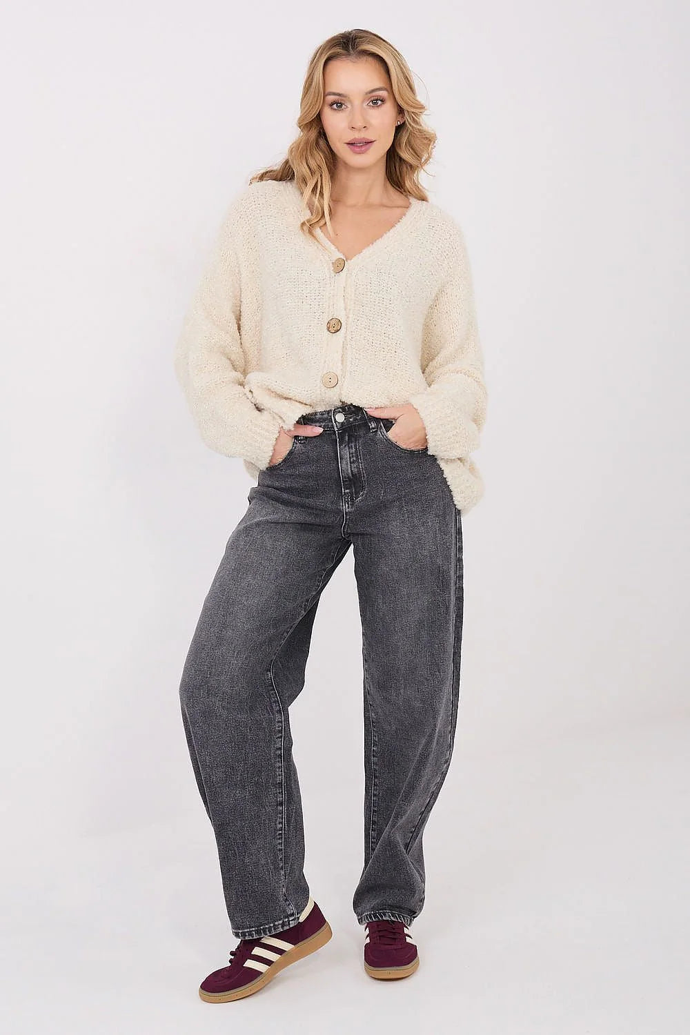 cardigan femme oversize maille bouclée écru colV classique boutons effetbois mancheslongues ballon coupecourte mihauteur texturemoelleuse chenille cosy casual chaud confortable