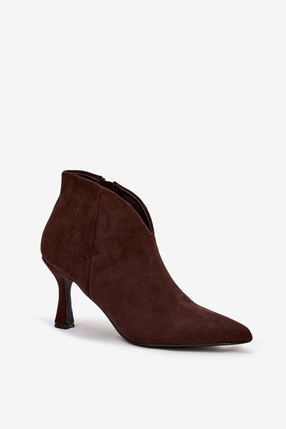 bottines femme suède écologique marron chocolat talon fin bout pointu tige asymétrique fermeture éclair latérale élégante habillée confortable stylée moderne