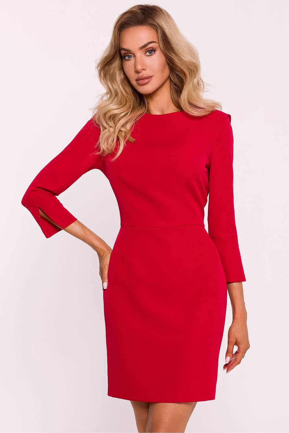Robe de jour élégante couleur rouge matière douce coupe ajustée manches 3/4 fentes poignets dos zipper femme