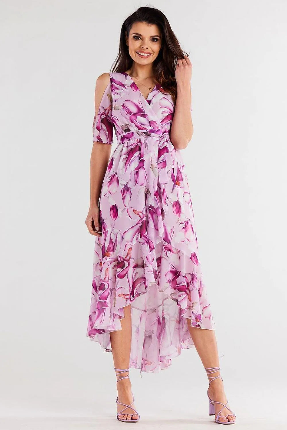 Robe élégante pour femme motifs floraux coupe asymétrique tissu léger manches courtes encolure V ceinture assortie