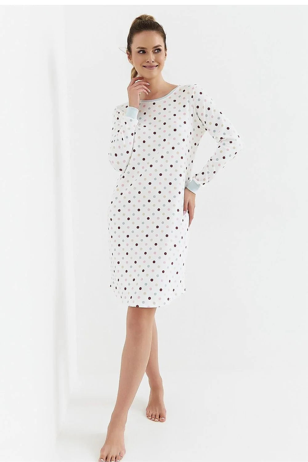 Chemise de nuit Cana en coton doux manches longues encolure ronde motifs pois multicolores femme