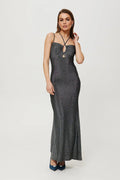 Robe de soirée élégante longue maille métallique buste ouvert bretelles croisées couleur grise femme