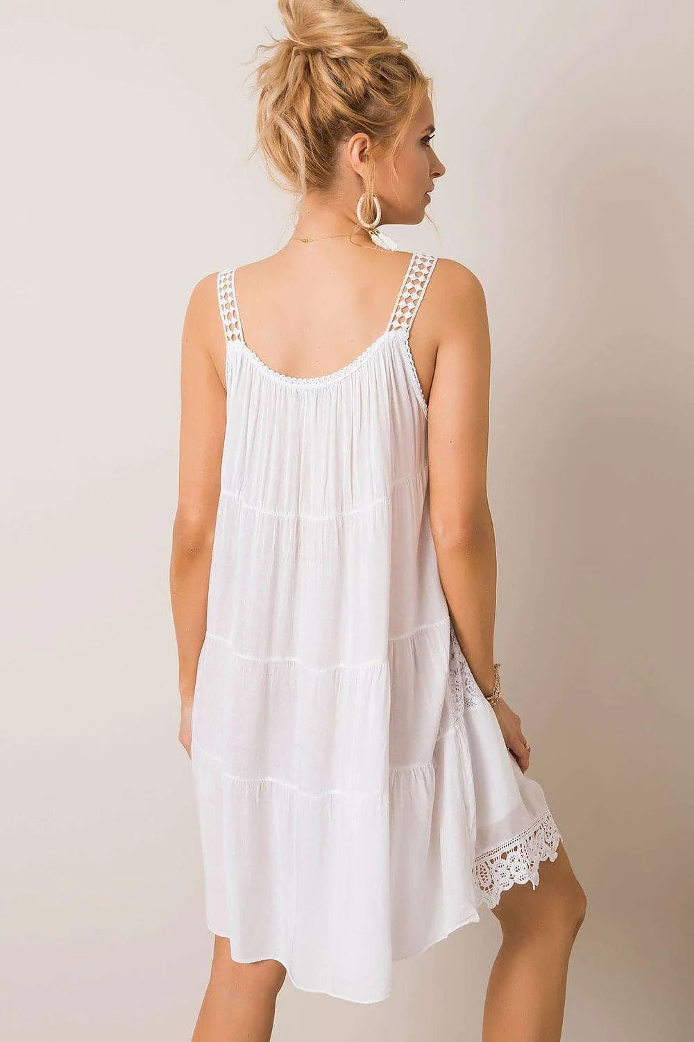 Robe de jour Och Bella, design fluide, dentelle floral, coupe ample, sans bretelles, viscose 100%, été, femme, occasion décontractée, sortie, robe courte, style boho-chic, robe noire, confort optimal