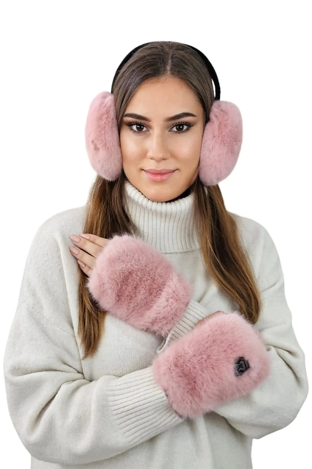 oreillettes manchons peluche rose poudré volumineuses moelleuses chaudes douces féminines sophistiquées tendance confortable doublure poignets côtelés