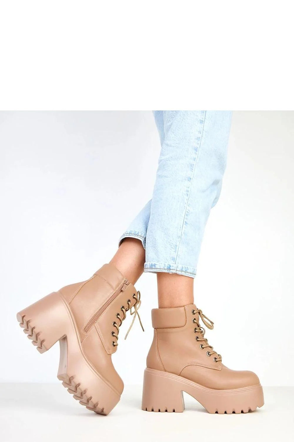 bottines cuir synthétique écologique durable bout carré talon bloc plateforme lacets fermeture éclair latérale col rembourré