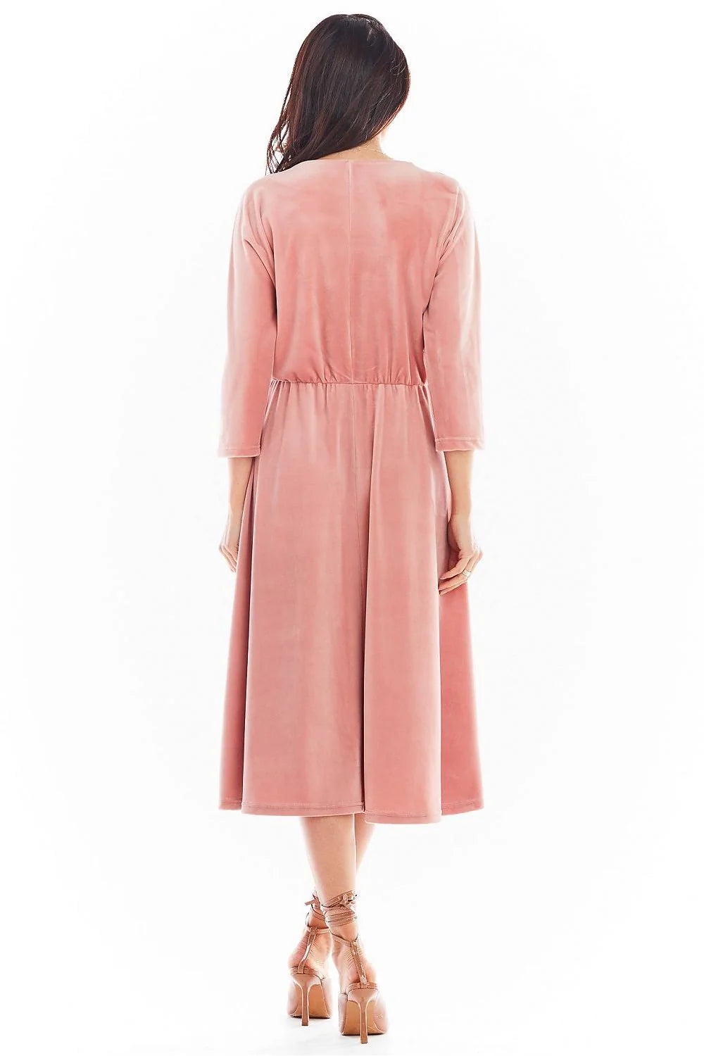 Robe élégante velours noir manches longues col rond soirée chic femme style intemporel