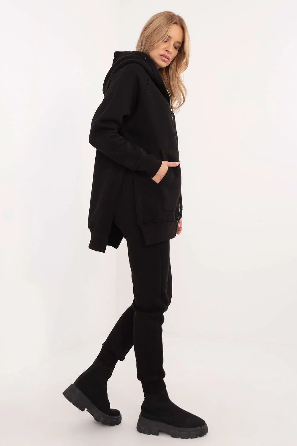 Ensemble de survêtement moderne pour femme, sweat à capuche long, pantalon assorti, coton élasthanne, style décontracté, confort optimal, occasion quotidienne