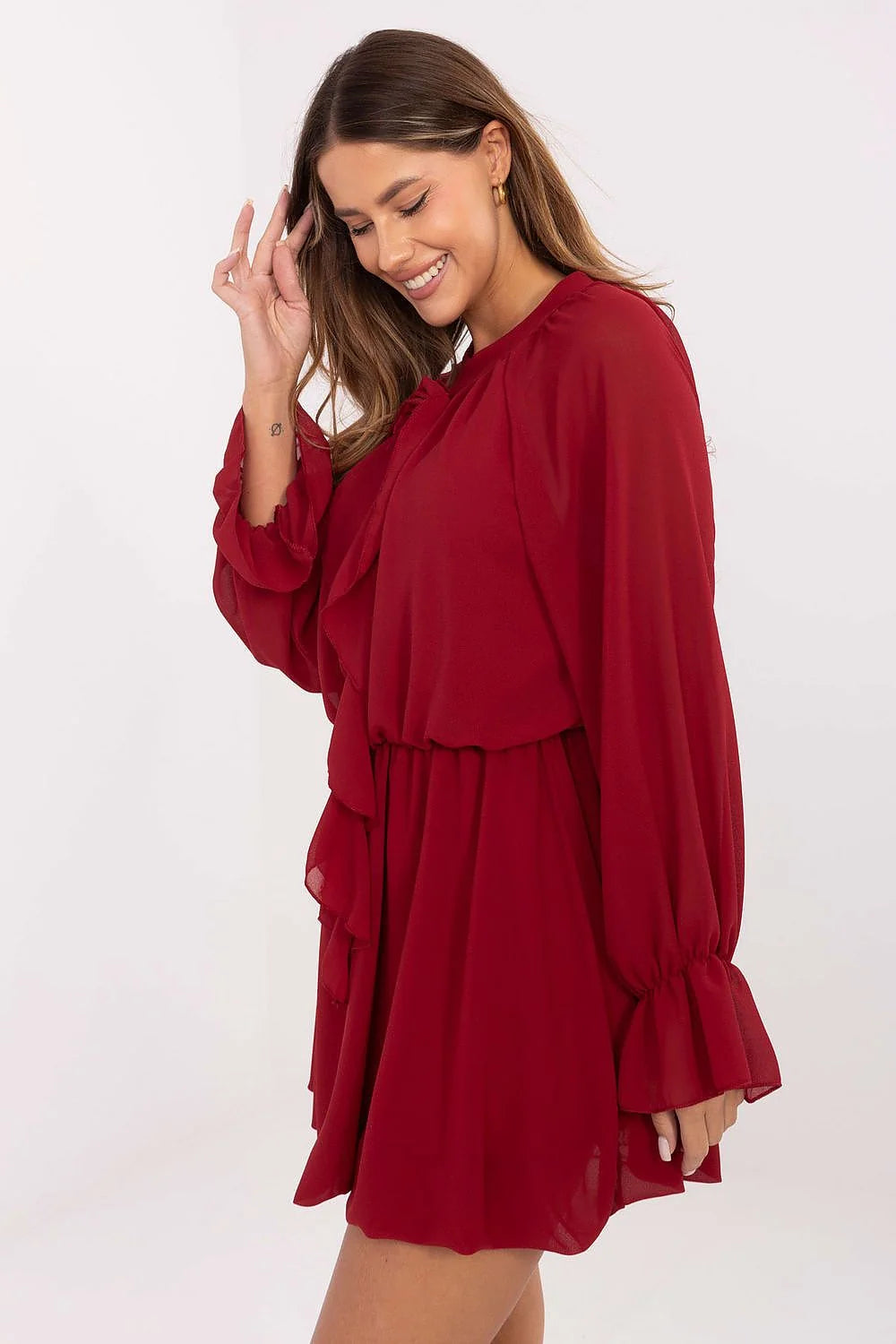 robe courte bordeaux chiffon manches longues bouffantes encolure ronde noeud fleur décoratif taille élastique jupe évasée volants poignets doublure légère