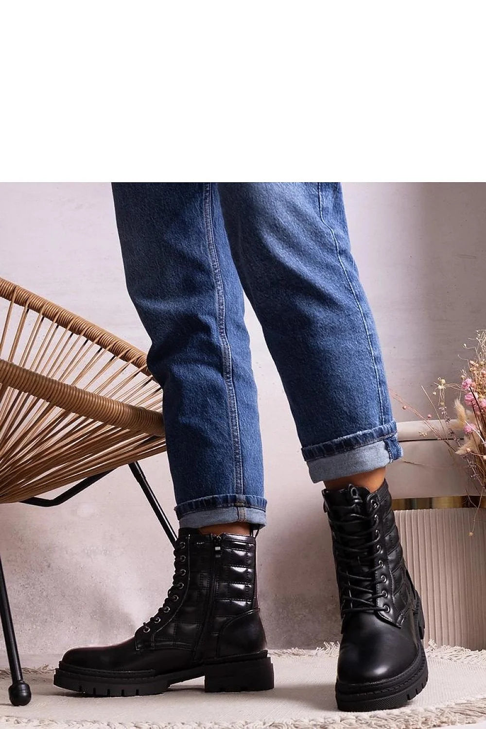 Bottes combat cuir noir高 qualité femmes mode moderne talon épais fermeture éclair lacet métal occasion quotidienne automne hiver