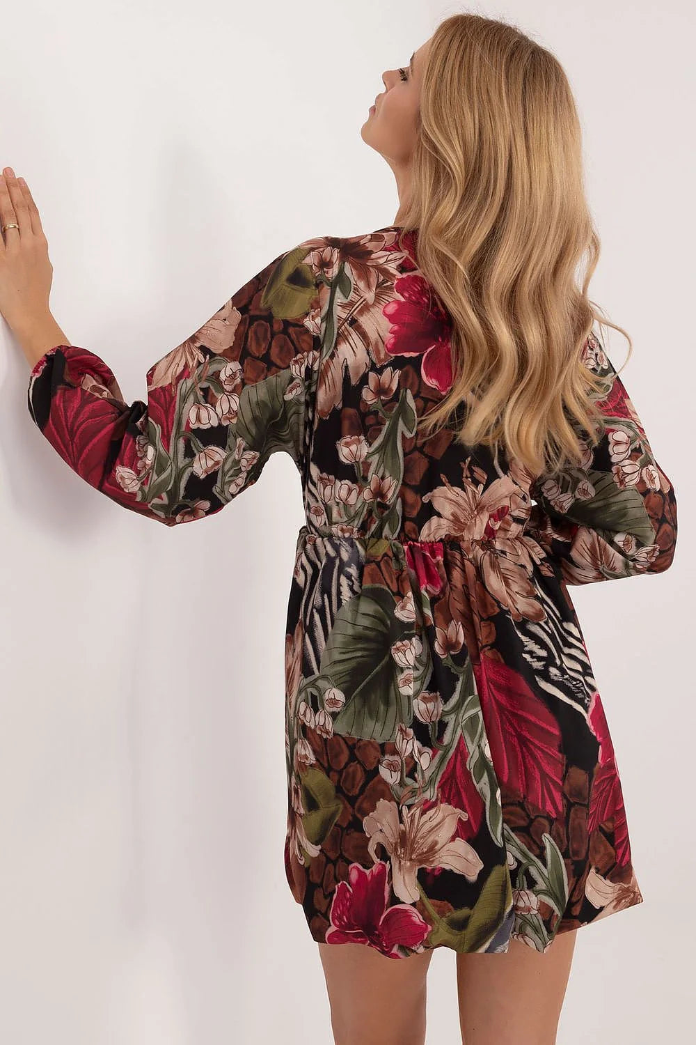 robe boho chic imprimé floral tropical animalier fond noir polyester léger fluide manches longues taille élastiquée