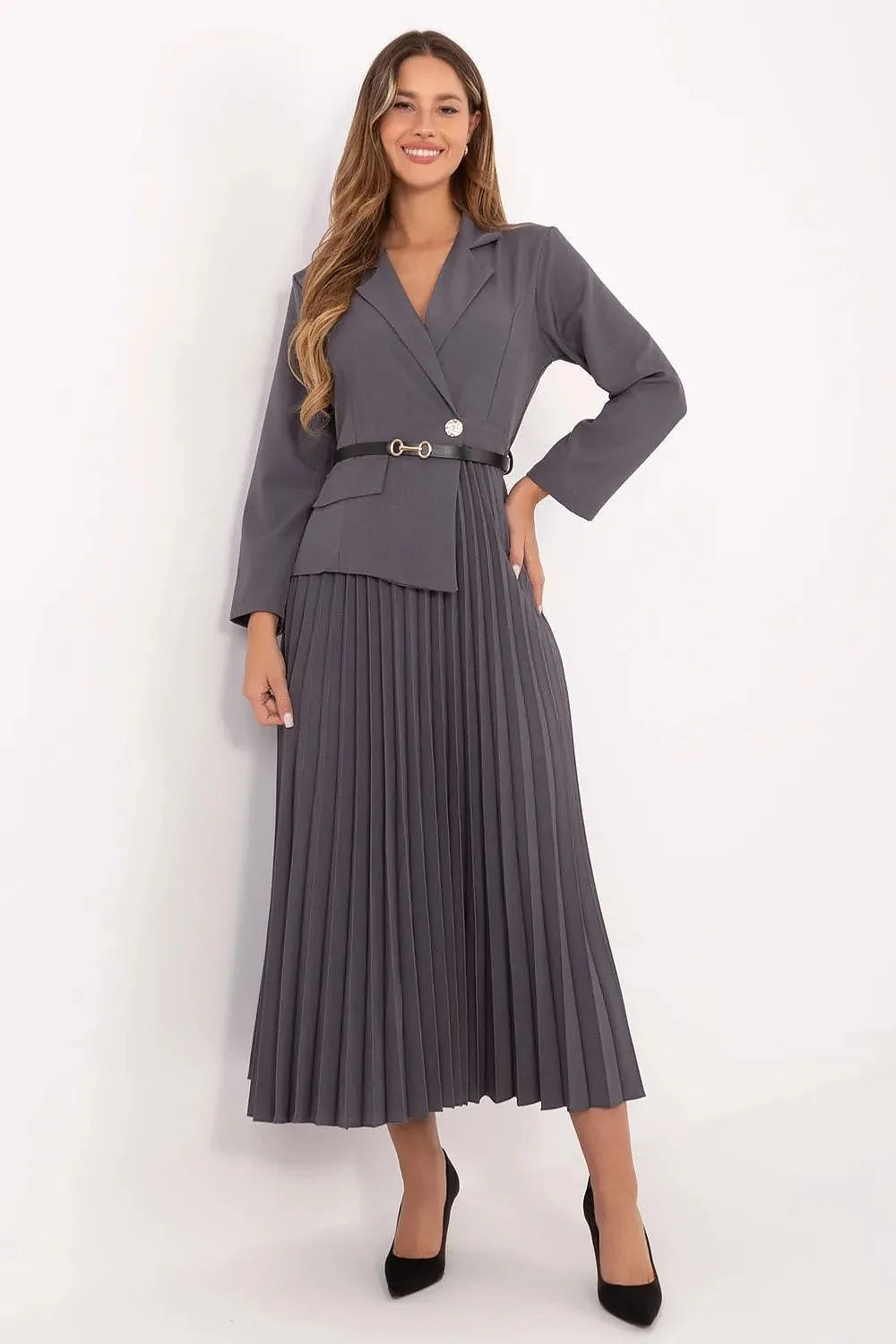 robe longue plissée femme chemisier gris anthracite col tailleur manches longues taille cintrée ceinture noire jupe maxi tissu fluide viscose