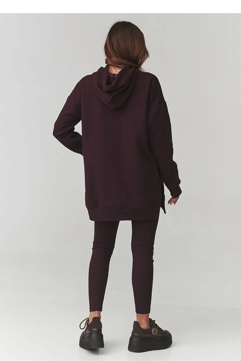 ensemble loungewear femme sweat capuche oversize tunique molleton prune foncé poche kangourou manches tombantes legging moulant taille haute