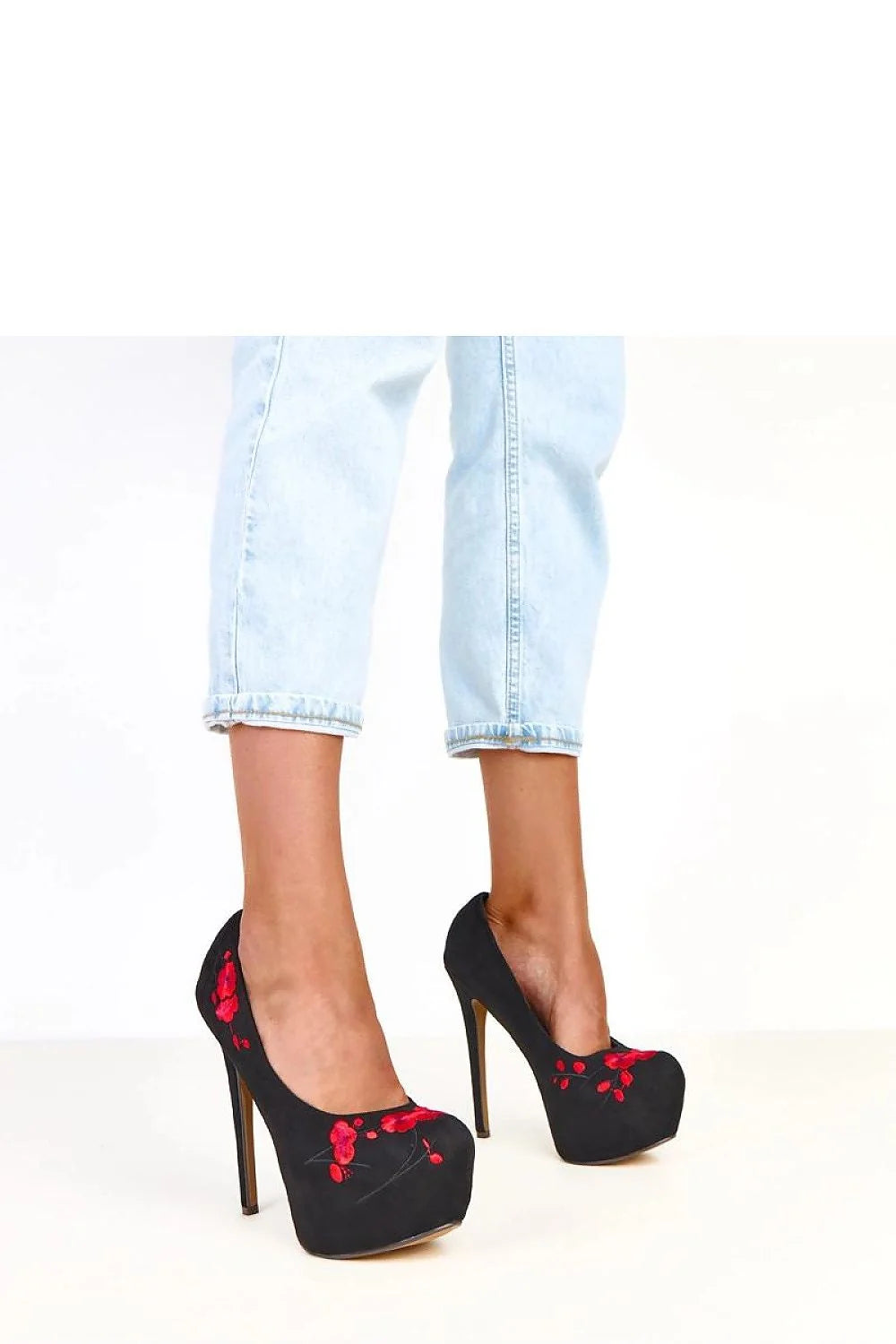 escarpins femme talons aiguilles élancés plateforme haute suédine noire bout pointu broderie fleurs rouges slipon doublure cuir écologique
