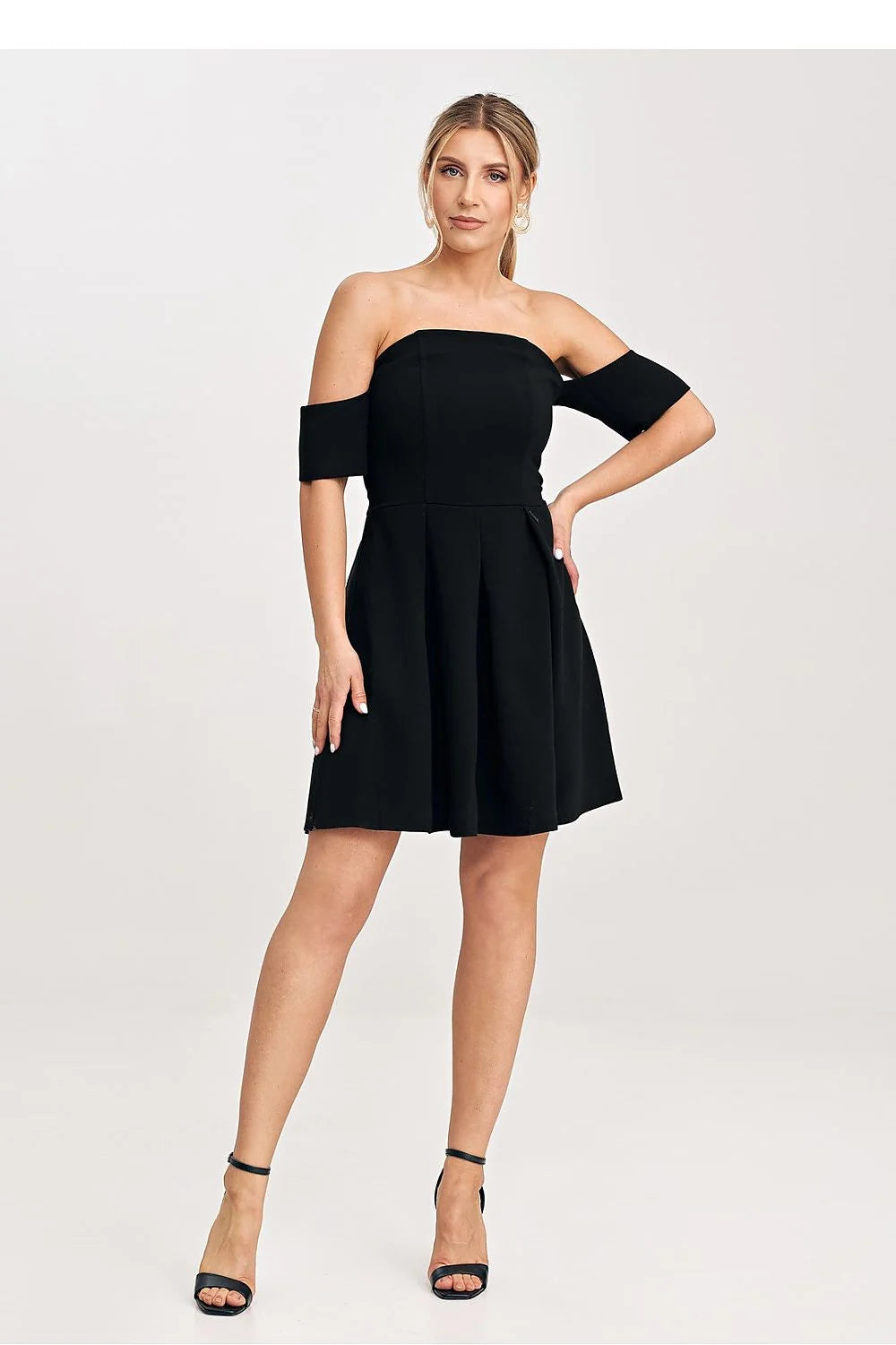 Robe de soirée élégante noire dos nu épaules nues manches courtes taille ajustée longueur genoux femmes
