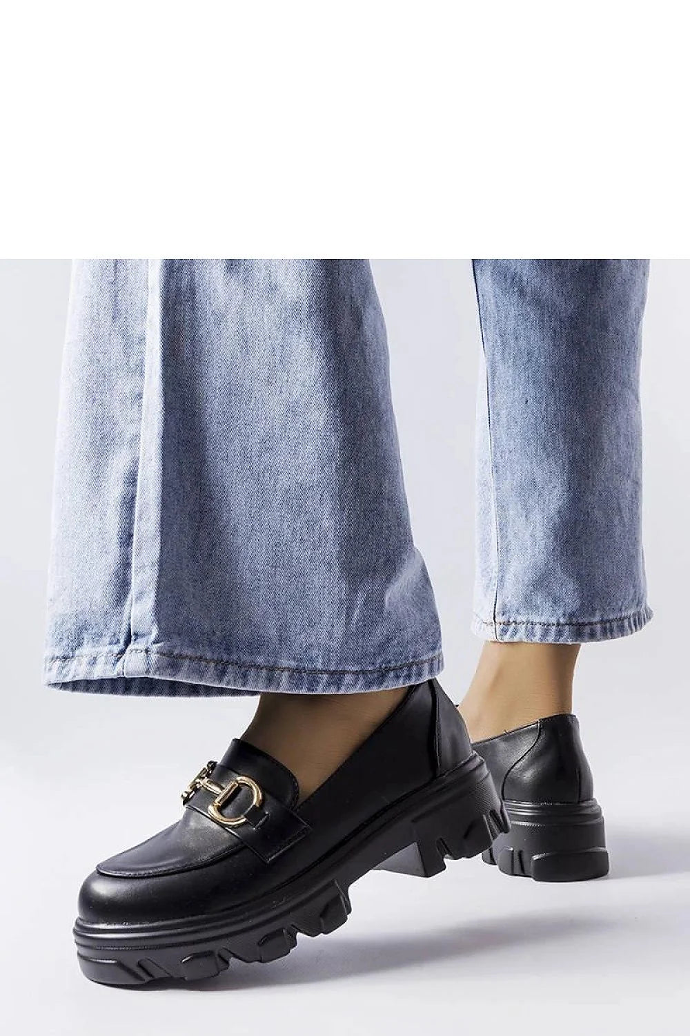 Mocassins pour femmes design moderne élégant cuir noir écologique double boucle dorée semelle épaisse crantée confort durable