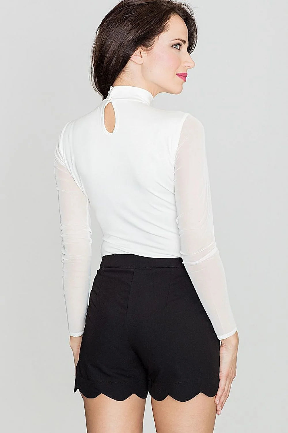 Top manches longues tulle élégant moderne avec short ourlet festonné pour femme sophistiquée mode
