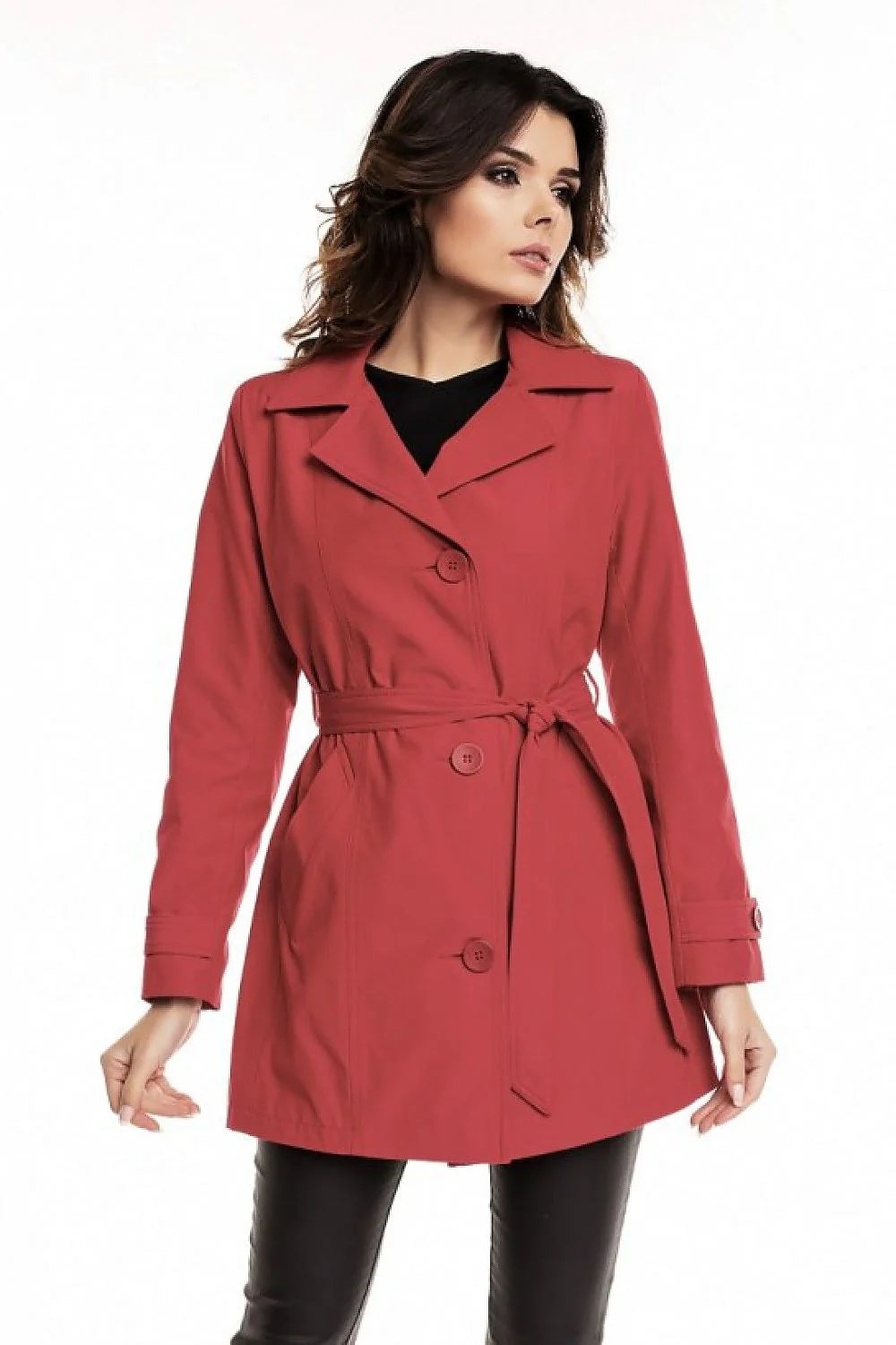 Trench-coat femme beige en tissu classique avec ceinture à nouer et col à revers élégant