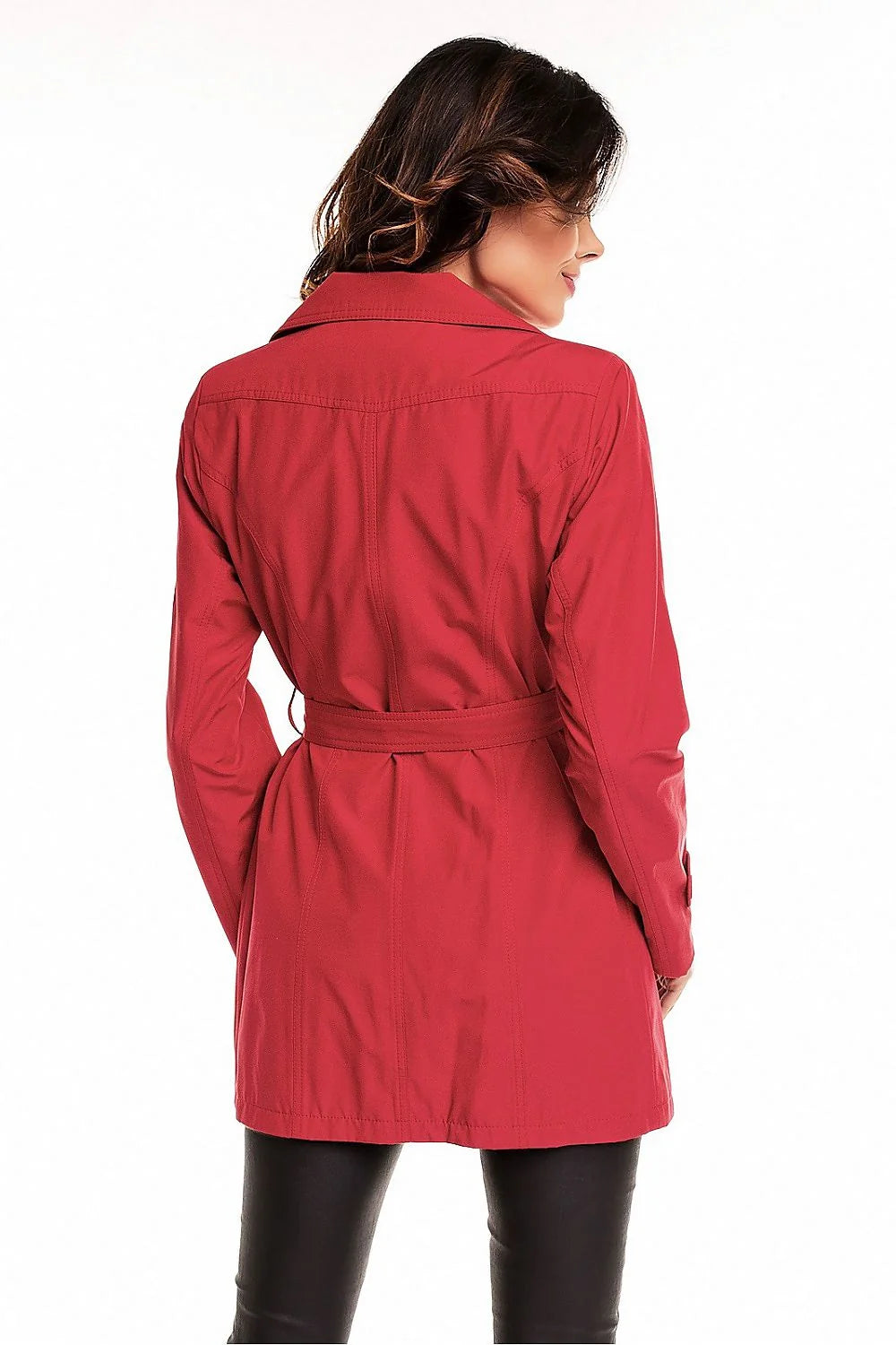 Trench-coat femme beige en tissu classique avec ceinture à nouer et col à revers élégant