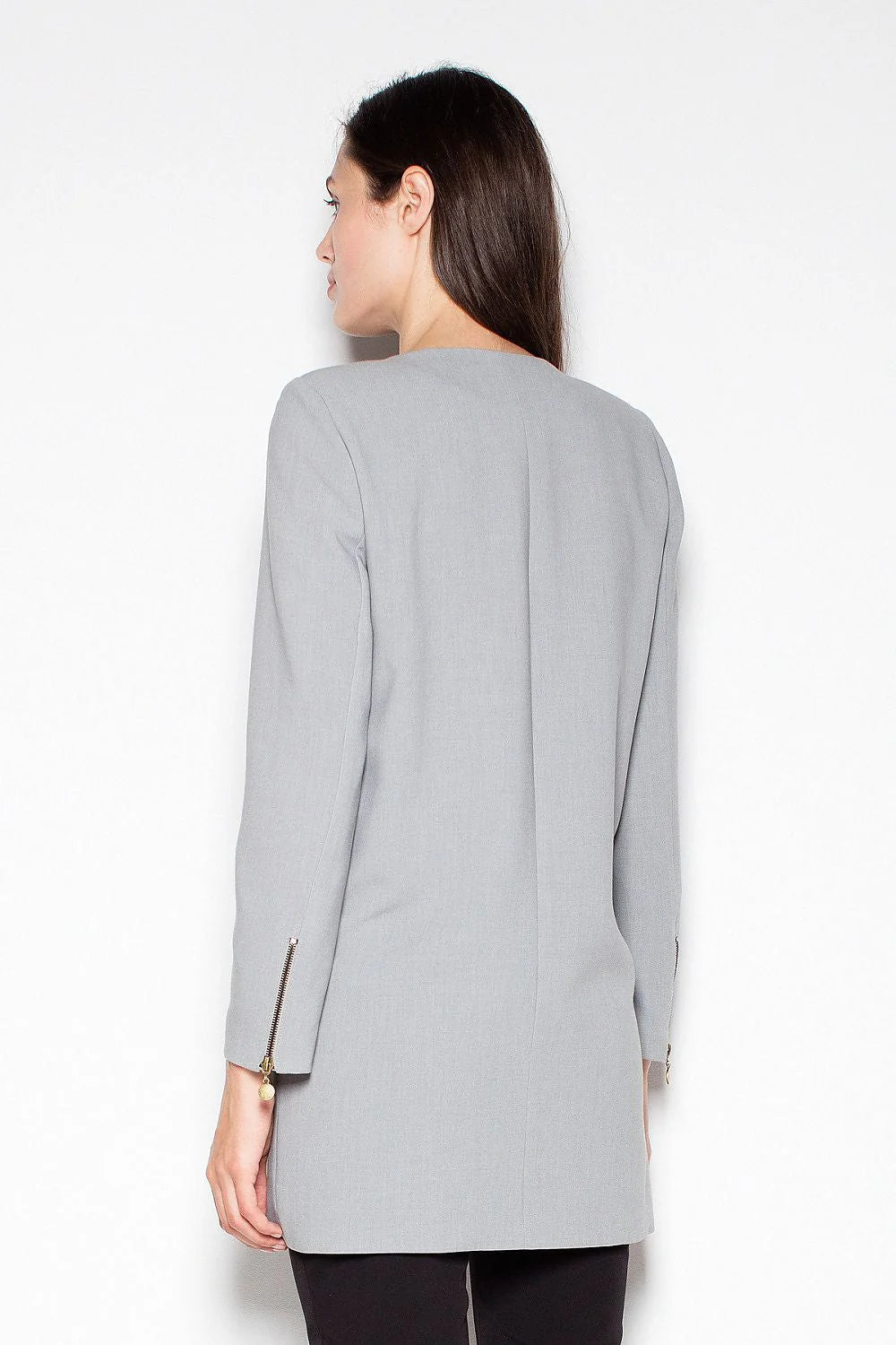 Veste en tissu gris moderne ajustée élégante avec poches zippées pour un style professionnel féminin