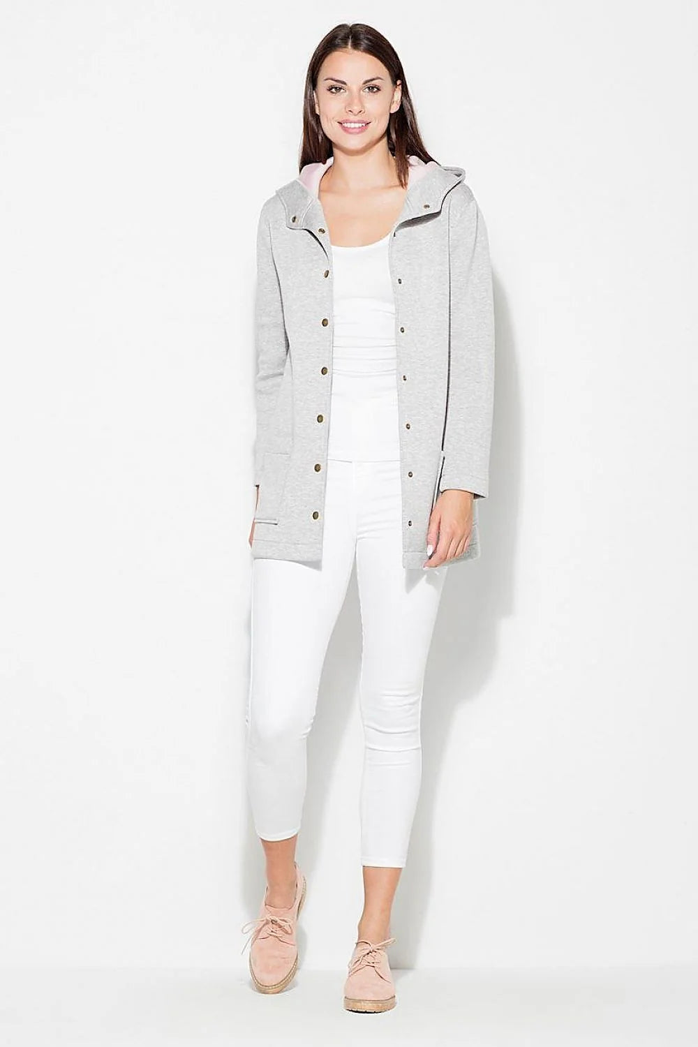 Veste femme en jersey de coton gris clair avec capuche et boutons pression dorés élégante